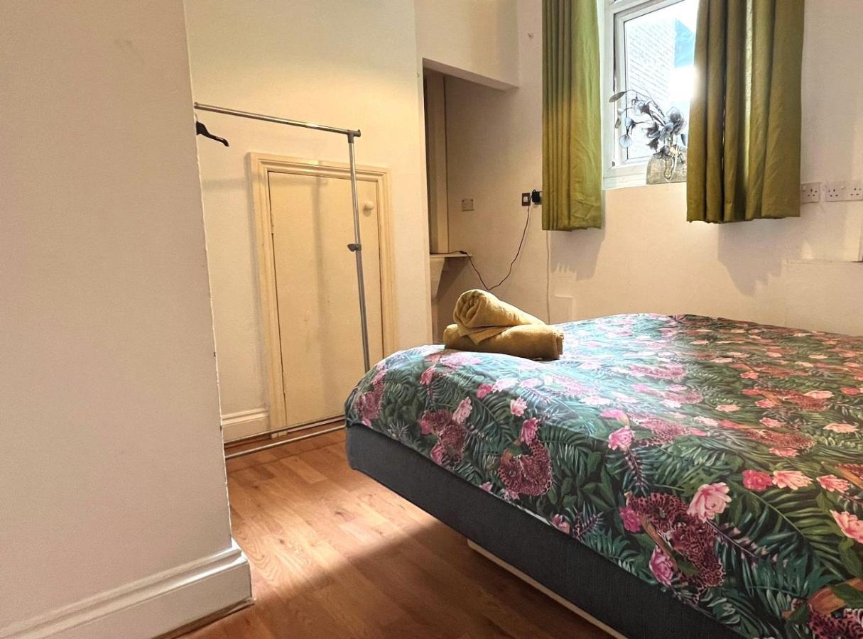 Aldgate Rooms London Exterior foto